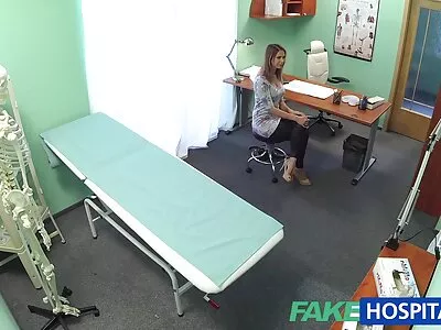 Sex pizde grase goale în grup cu Little Caprice