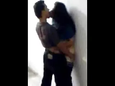 Dulce Strawberry Fuck Într-un femei goale pizde WC