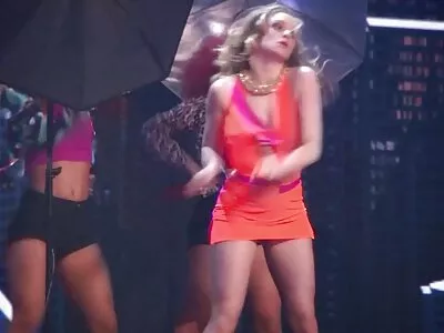 Bruneta sexy pizde goale xxx a lovit foarte tare videoclip (Lavanda)